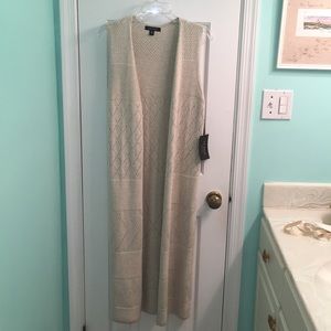 Venue sleeveless cardigan, new with tags!!